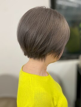 ジエクト アイロ(The Ect ilo) 似合わせショート/ショートボブ/白髪ぼかし/江坂