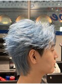 ペールブルー水色フェザーショートセンターパートコンマバング