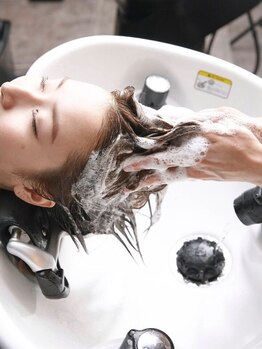 髪質改善やoggi ottoスパなど大人女性に嬉しいヘアケアが多数◇ゆったりした空間で自分を慈しむ時間を―