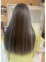 モアムー(Moremuu)&nbsp;【りえ】ハイライトカラー