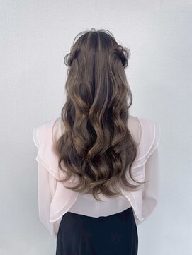 銀座新橋着付けヘアセットサロン［N］ ねじりハーフアップ/結婚式/ヘアセット/銀座/新橋/東京/有楽町