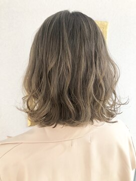 ロンド ジュルード 名古屋(Lond jeloud) ベージュカラー【小椋由真】