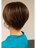 ネオリーブ シュシュ 神保町店(Neolive susu) お手入れ簡単☆タイトな大人ショートヘア☆