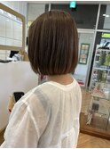 ショートボブ×オリーブブラウン