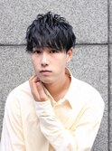 ツーブロック刈り上げスーツ短髪暗髪メンズ束感ショートマッシュ