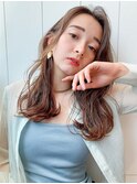ナチュラル巻き髪_グレージュカラーボブウルフ_39221