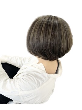 ムニ(MUNI) *白髪デザイン筋感ハイライト*