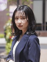 ビュートリアム 梅田(BEAUTRIUM)&nbsp;ミディアム/外ハネロブ/シースルーバング/韓国/イルミナカラー