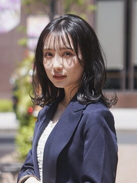 ビュートリアム 梅田(BEAUTRIUM) ミディアム/外ハネロブ/シースルーバング/韓国/イルミナカラー