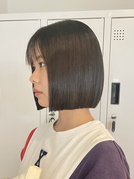 ラフ 新宿(Laff) 新宿 前下がりボブ 切りっぱなしボブ ショートボブ 縮毛矯正