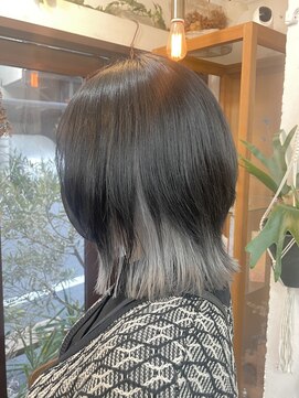 リッカ(RICCA) 【インナーカラー】ブルーブラック×ホワイトカラー♪