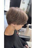 ミルクティーベージュ