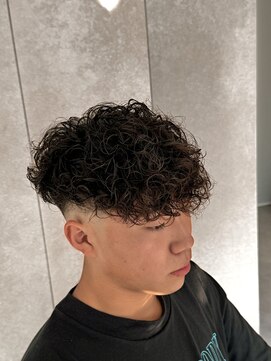 ホワイト(WHITE) スペインカール/外国人風パーマ/メンズパーマ