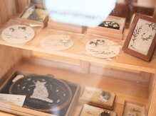 手と髪の雰囲気（店主の作るテシシュウコモノkii.の作品）
