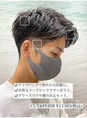 アップバングツーブロックくせ毛風パーマバーバースタイル