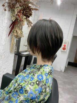 リラ(LILAC) ショートウルフ