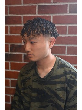 シェノン オム 梅田(CHAINON HOMME) MENSHAIR/特殊パーマ/針金パーマ/コームツイスト