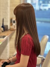 髪物語 コントロールされたダメージで綺麗なストレートスタイル