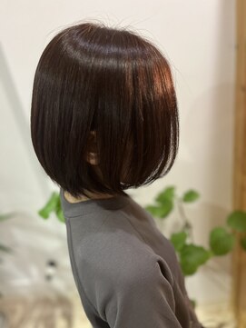 アスタバ(Asutaba) 上品ツヤ感のハイブライトショートボブ