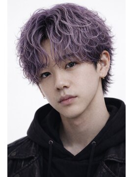 ヘアールーム アート(hair room a to by NYNY) ラベンダーカラー×波巻きスパイラル