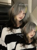 イェッカ パビル(YECCA pabil) ブルーとイエローのデザイン