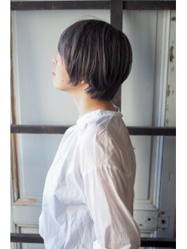 リタへアーズ(RITA Hairs) [RITA Hairs]Wカラーxシルバーグレーxショートボブ☆お客様style