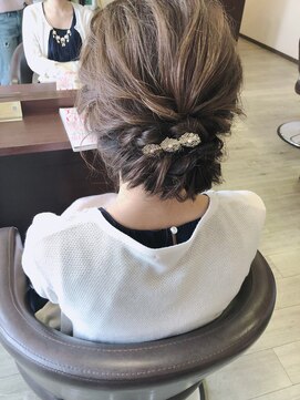 ソラシア solacia ヘアーメイク ゆるふわアップ