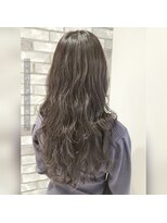 ネオリーブルカ 御茶ノ水店(Neolive Luca)&nbsp;"ブリーチ無し"赤み0"シルバーグレーカラー"