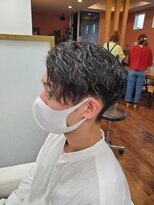 アムズヘアーファム ゆるスパイラル×センターパート
