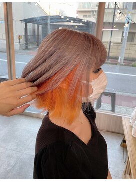 ミラク 町田(MIRAC) ホワイトベージュ×インナーオレンジ