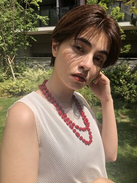 サク(Sac.) さりげない遊びのある耳掛けショートヘア