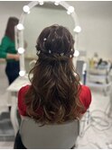王道ねじりハーフアップ。