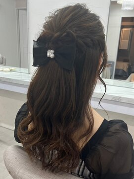エレラビューティー(ELERA beauty) 上品かわいいハーフアップアレンジ♪