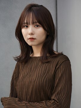 ガーデン オオタカノモリ(garden otakanomori) 柔らかい大人の女性の外ハネくびれミディアム×艶ブウランカラー