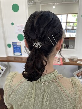 ヘアーアンドメイクアップモパ ヘアセット