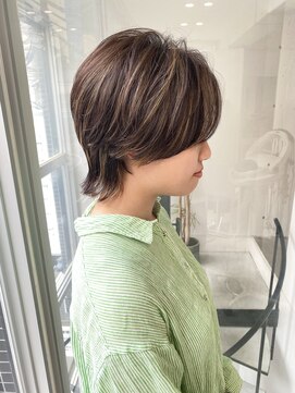 ツイギー 伊賀上ビル店(TWiGGY) 【ハイライト×ウルフ】