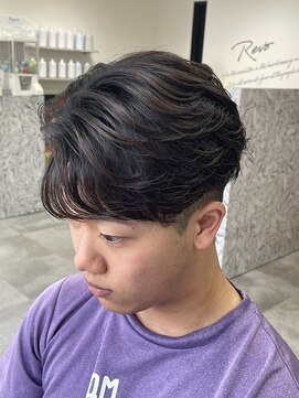 レボ(Revo) 綺麗なけ流れを！フェザーパーマ