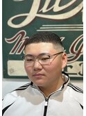 ＜理容室＞＜バーバー＞バズニグロ