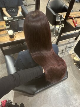 ラス トーキョー(LAS TOKYO) 深みのあるレッドカラー