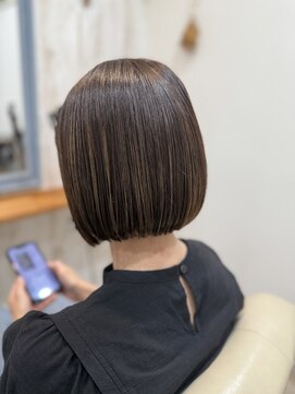 ルヴェール 茜部店(LeVert) 女性らしい　大人のミニボブ