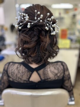 エフプロモーションフローラ(FLORA) パーティーヘア