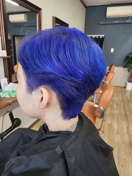 耳だしショート