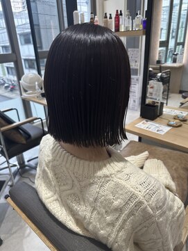 クム 川越(kum) 切りっぱなしボブ×地毛風カラー