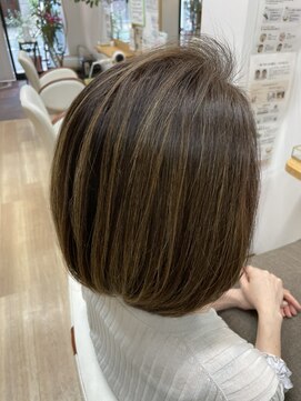 ラパーチェ(La Pace) 30代40代ショートボブミニボブレイヤー前髪なし丸みボブ黒髪暗髪