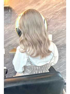 リア 大阪梅田(Ria) ～ライトミルクティーベージュ～　【Ria 大阪 梅田】