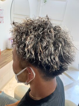 ヴィ 大宮(Vii) ダークアッシュ/カルマパーマ/アッシュブラック[メンズ/大宮]