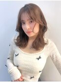 ミルクティーベージュ　透け感　くびれヘア　シースルーバング