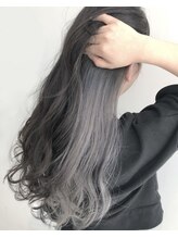 ティップリーフ(Tip Leaf) ロングインナーカラー×スモーキーグレージュ