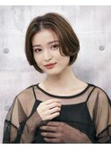 20代30代大人可愛いアッシュベージュくびれボブ耳掛け透明感