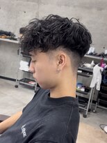 イーラ(era)&nbsp;スペインカール　パーマ刈り上げツイストスパイラル眉カット